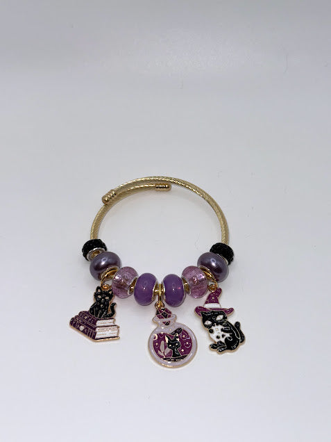 Black cat expandable charm bracelet
